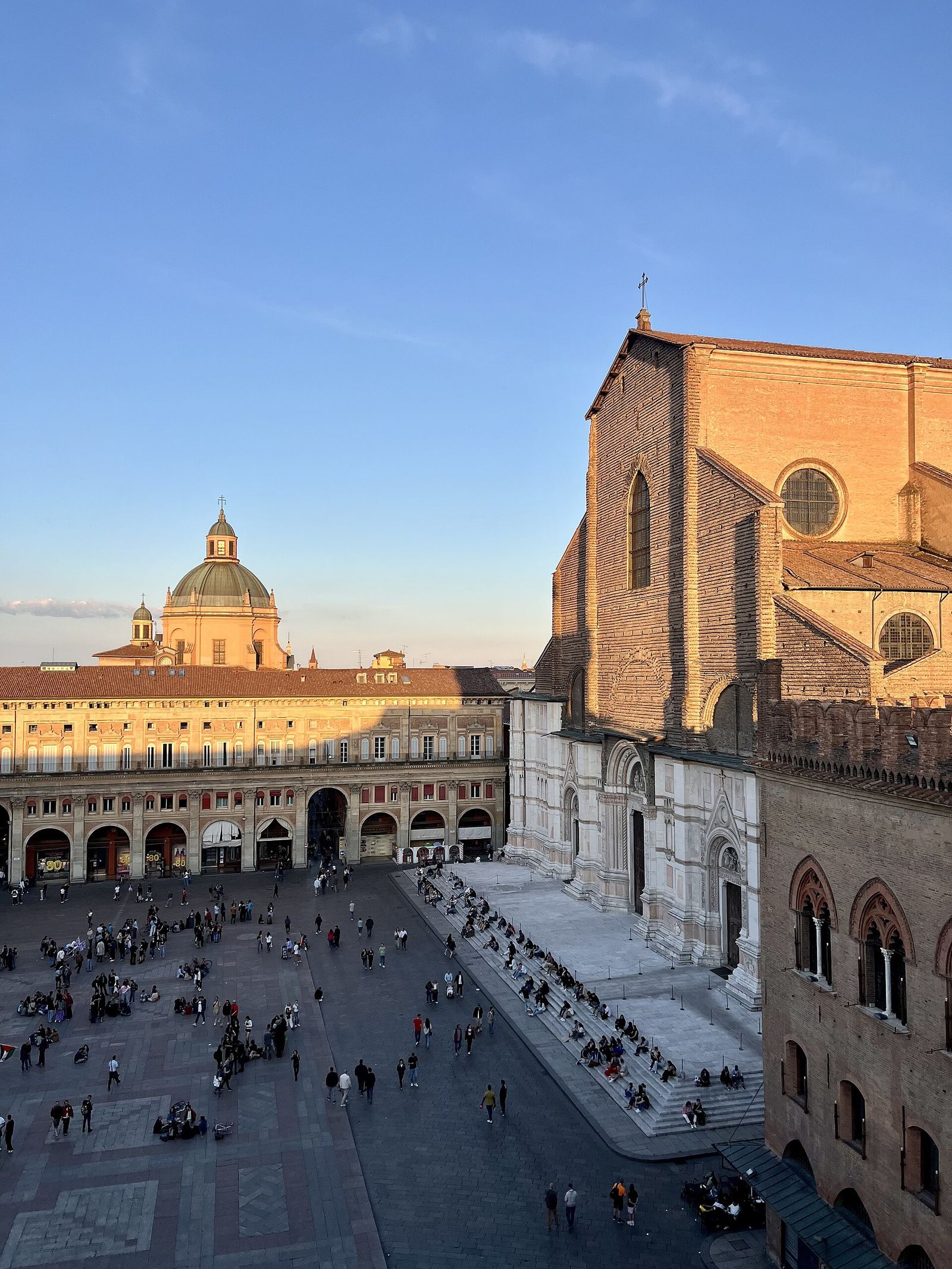 Piazza Maggiore in the heart of Bologna — Bologna, Italy